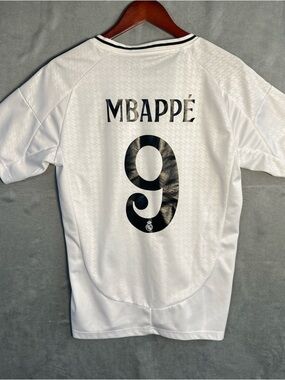 Adidas Real Madrid Mbappe #9 Home Jersey Men’s Medium White Soccer Shirt